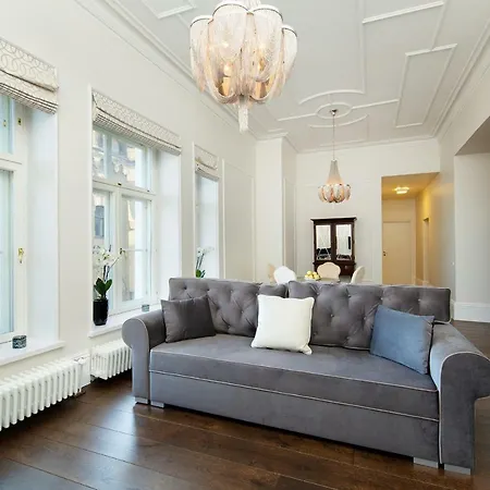 Bright Luxury 2bdr In Old Town Ταλίν
