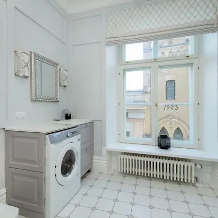 Lejlighed Bright Luxury 2bdr In Old Town